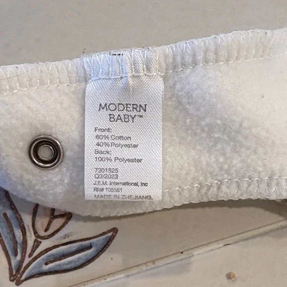 Gerber Kids One Pieces Bodysuits in Green, Brown, and Tan - Picture 5 of 5